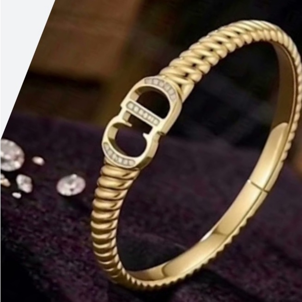 18kt Gold Plated CD Twisted Bangle Bracelet